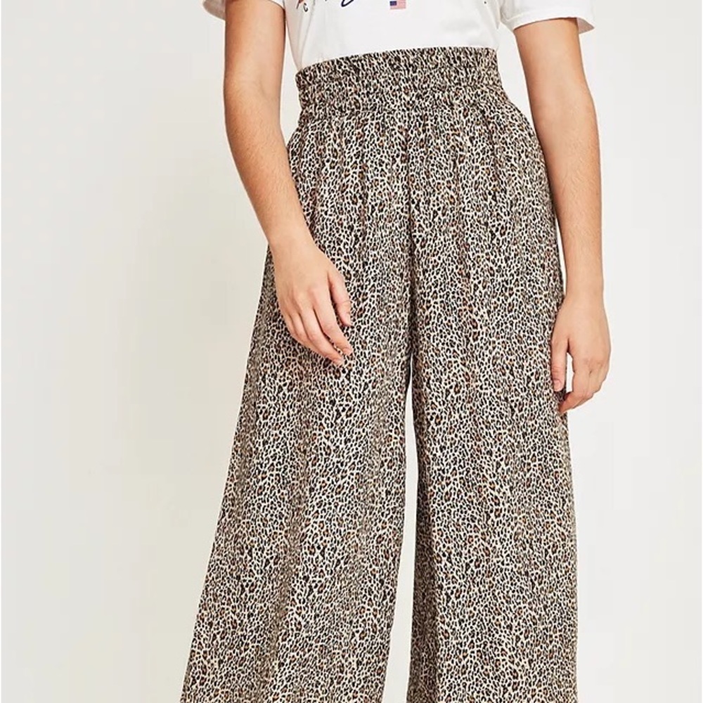 Smocked Waist Leopard Palazzo Pants